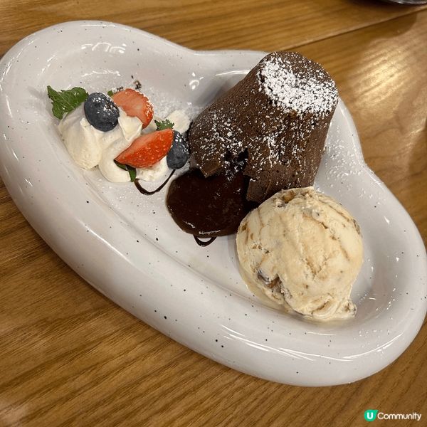 主食：香煎鵝肝牛肝菌意大利飯、軟殼蟹溫泉蛋芝士忌廉意大利麵，...