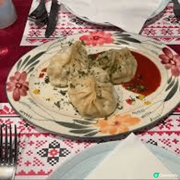 香港中環嘅Ivan The Kozak係一間正宗嘅東歐餐廳，...