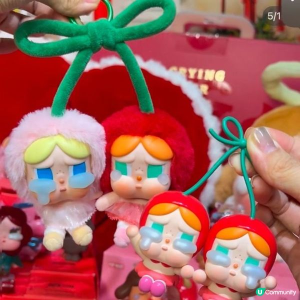 Crybaby嘅周邊產品都超可愛，無論係文具、抱枕定係手機殼...