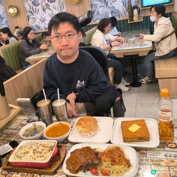 新都會廣場有一間有三大保證嘅老港冰室