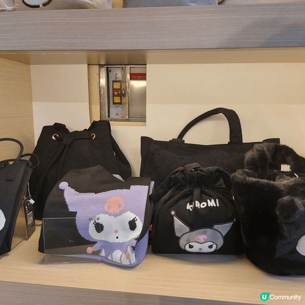 去到日本梗係買正版Sanrio嘅周邊，我最鍾意Kuromi，...