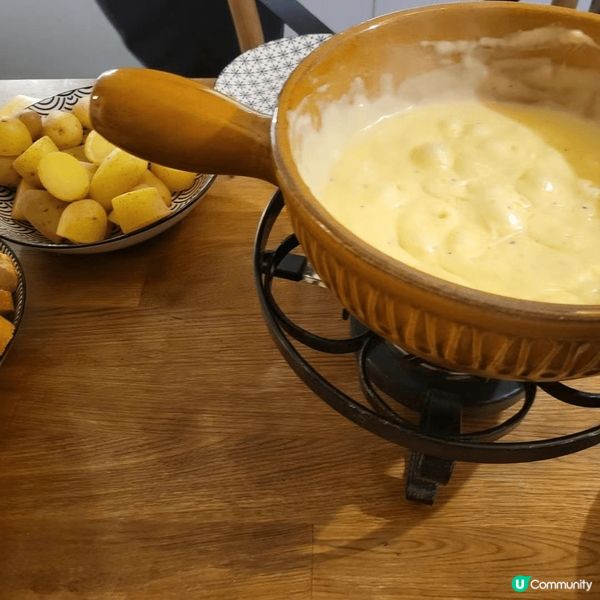 瑞士最著名的食物 奶酪火锅 Fundue