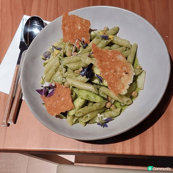 我哋去咗啟德Sogo度食意大利粉，叫咗芝士同蘑菇長通粉，口感...