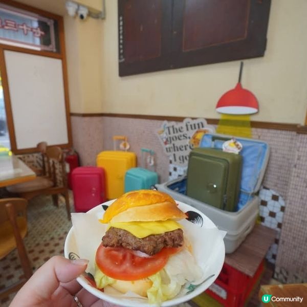 American Tourister聯乘港式茶餐廳 送行李牌