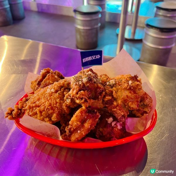 尖沙咀Y2K玩味風主題餐廳