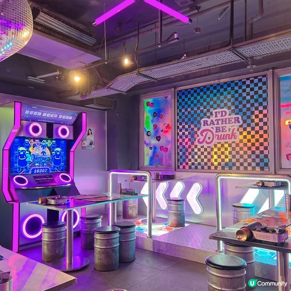 尖沙咀Y2K玩味風主題餐廳