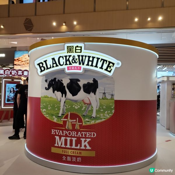 黑白淡奶🎨 黑白奶茶畫藝廊等你打卡📸