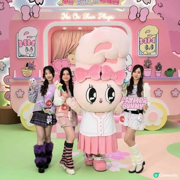 Esther Bunny現身置富Malls聲夢三小花暢遊花園