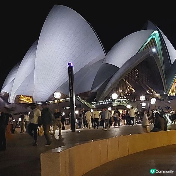餐廳戶外望向悉尼歌劇院及大橋🌉