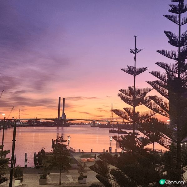 墨爾本Docklands睇日落，交通方便，在市中心，步行或搭...