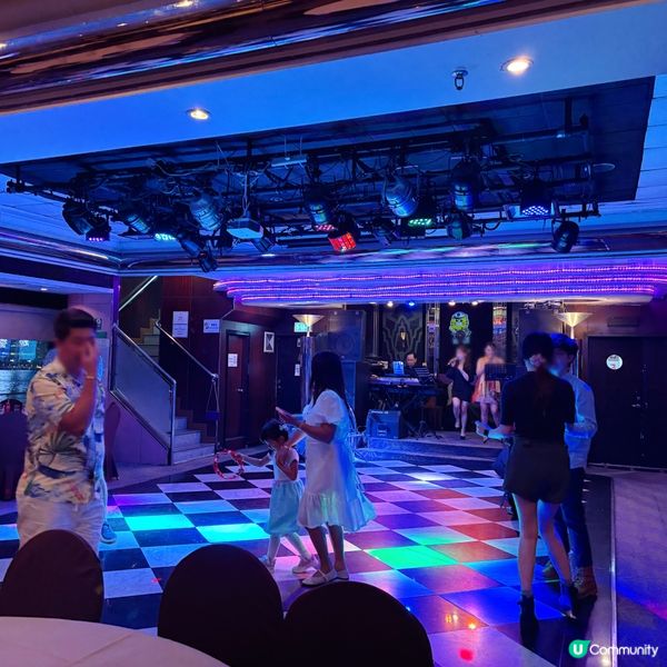 享受船上自助晚餐+欣賞海景🚢