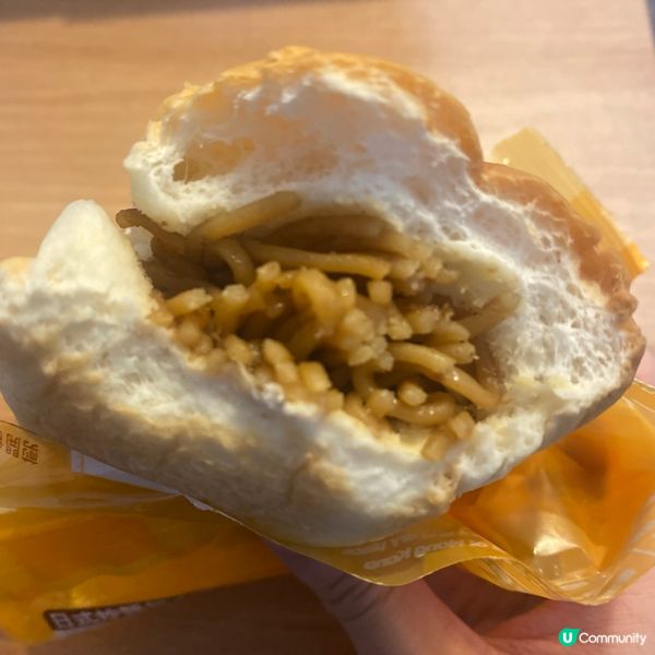 中華炒麵 x 沙律醬 古焙包！🤔 究竟好唔好食呢