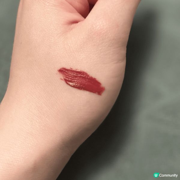 想記錄一下韓國朋友送的唇膏產品