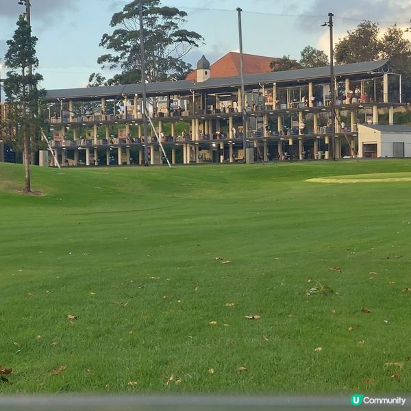 在悉尼市中心附近高爾夫球場⛳️🏌‍♀️🏌‍♂️