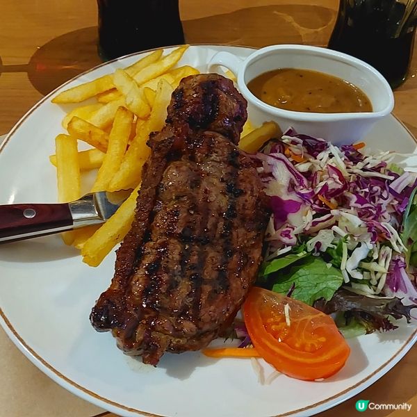 西冷300g🥩👍😋🍷🍟🥗