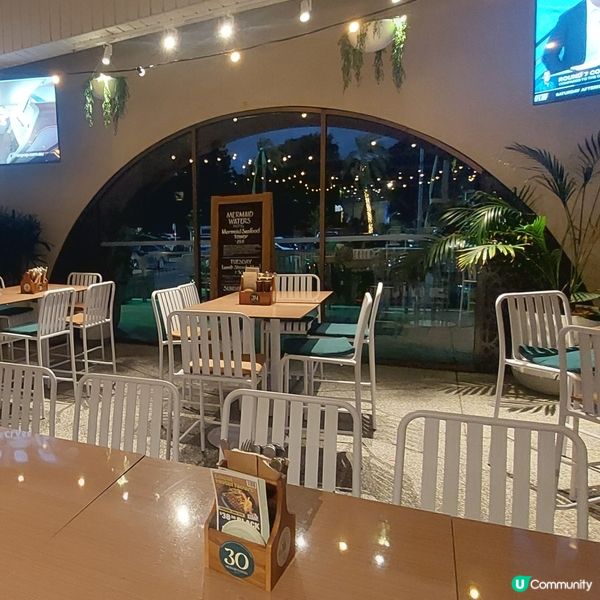 西冷300g🥩👍😋🍷🍟🥗