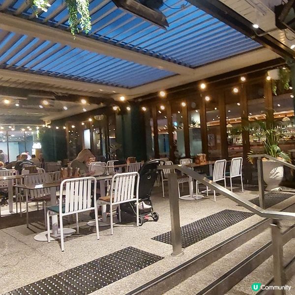 西冷300g🥩👍😋🍷🍟🥗