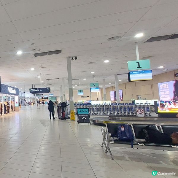 澳洲昆士蘭黃金海岸機場 🧳✈️