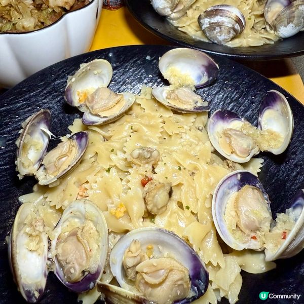 ## 白酒煮蜆蝴蝶粉，今晚就試下啦！😋