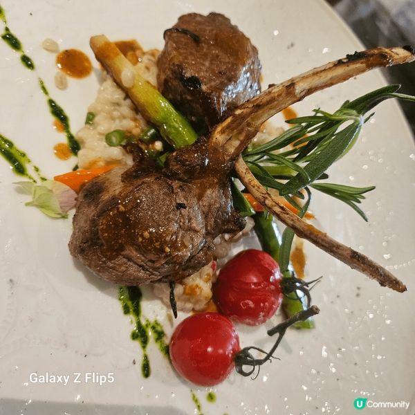 參加咗牛威朋友的婚宴 , 位於銅鑼灣某一間餐廳 , 覺得食物...