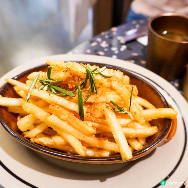 係旺角T.O.P.食Lunch揀左地下呢間Couch Clu...