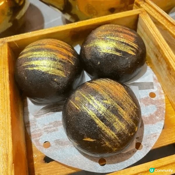 今次同爸爸媽媽一齊嚟到觀塘有特色嘅點心店「龍點心」。每款點心...