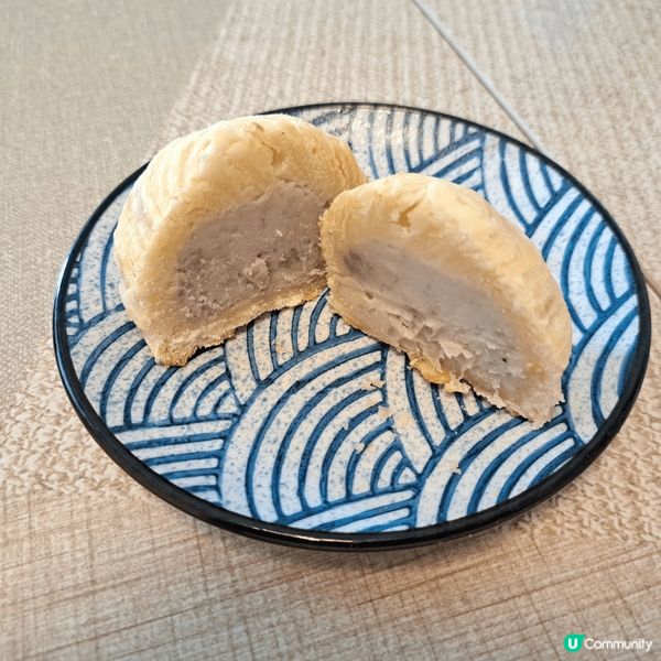 路過佐敦嘉多娜餅店，打算買開心果燒餅，剛好遇到開心果流心撻出...