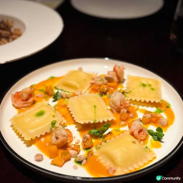 之前復活節加上慶祝生日同兩個朋友Book左大館Catina食...