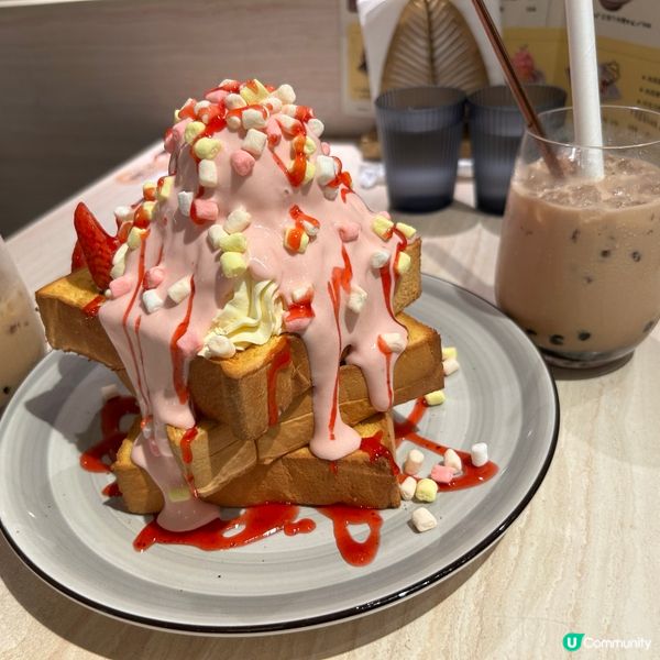 草莓🍓香草蜜糖🍯歐軟磚塊😋，打卡able📸，夏天必食👍🏻大滿足😋