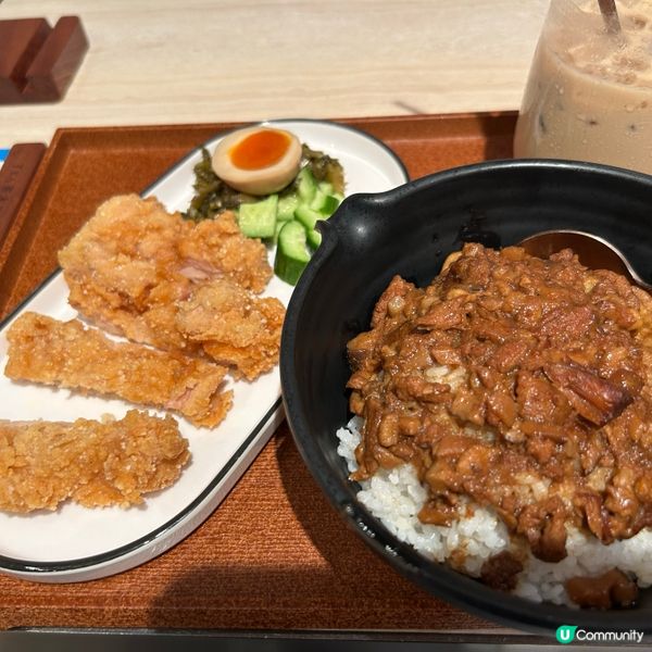 草莓🍓香草蜜糖🍯歐軟磚塊😋，打卡able📸，夏天必食👍🏻大滿足😋