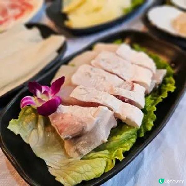 濃郁滋味原隻雞煲花膠湯