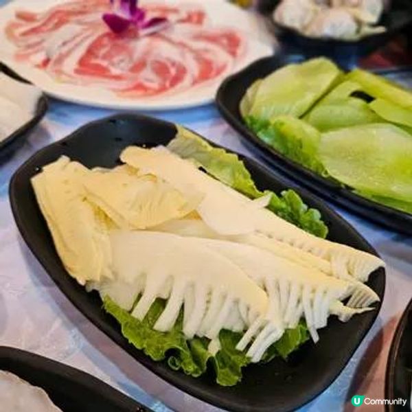 濃郁滋味原隻雞煲花膠湯