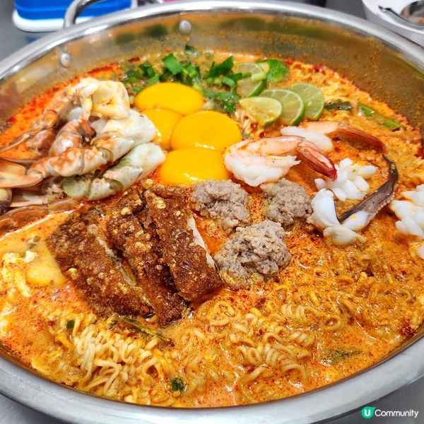 憑著一煲酸辣公仔麵熱爆曼谷，超長人龍米芝蓮街頭名店