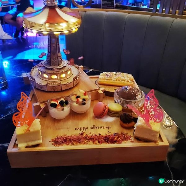 銅鑼灣多元化表演餐廳十八夢