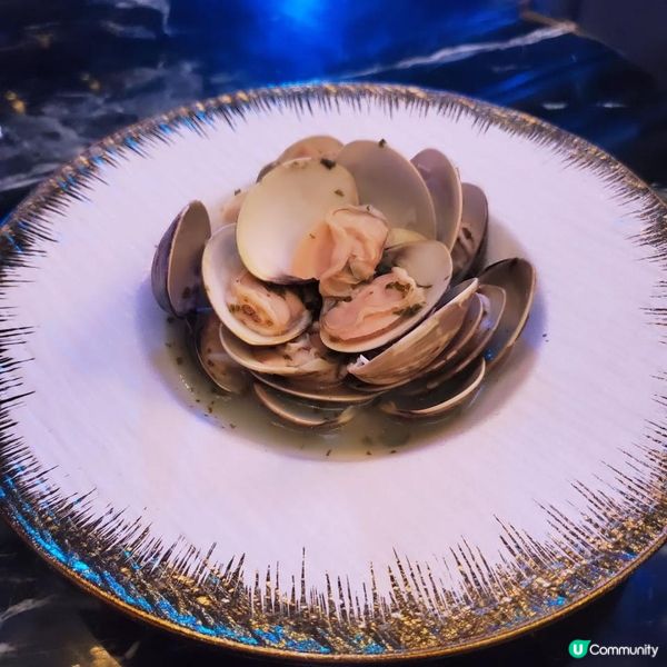 銅鑼灣多元化表演餐廳十八夢