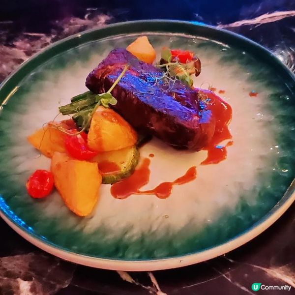 銅鑼灣多元化表演餐廳十八夢