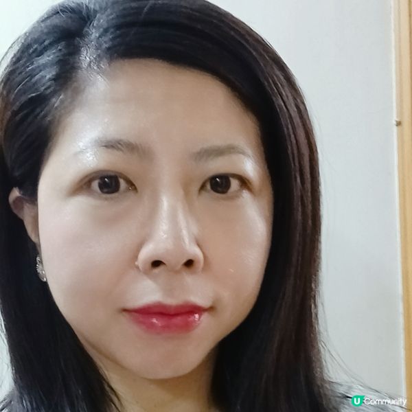 潤澤光感粉底液✨打造自然光澤肌！🤩