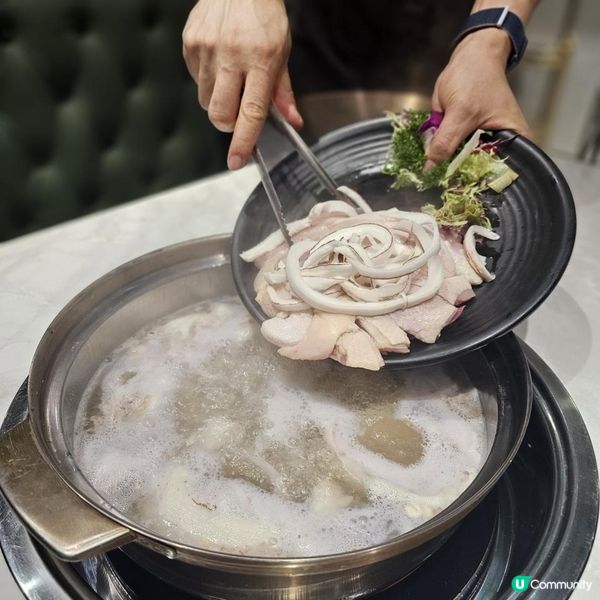 清甜滋潤 椰子雞鍋