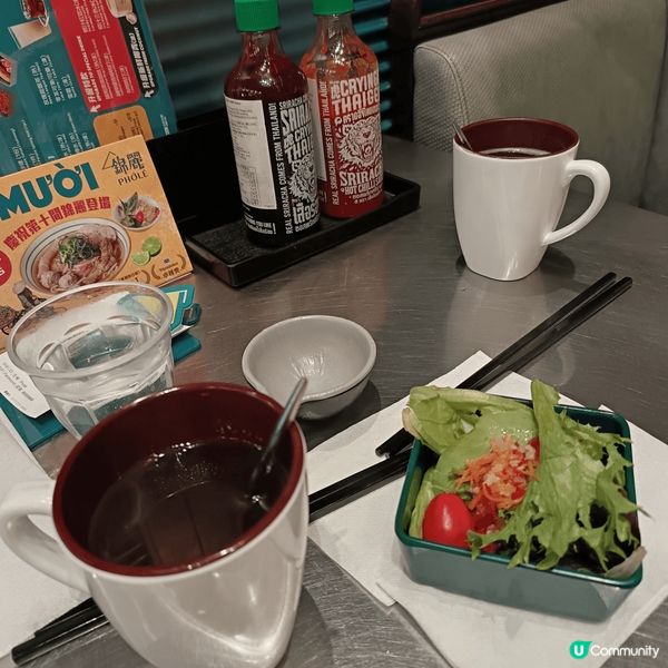 觀塘apm的錦麗越南牛肉粉專門店，算是比較大眾化的餐廳，平日...