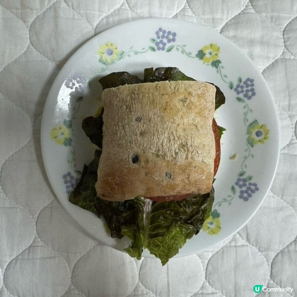 早餐之選~自製爆餡蛋沙律法包