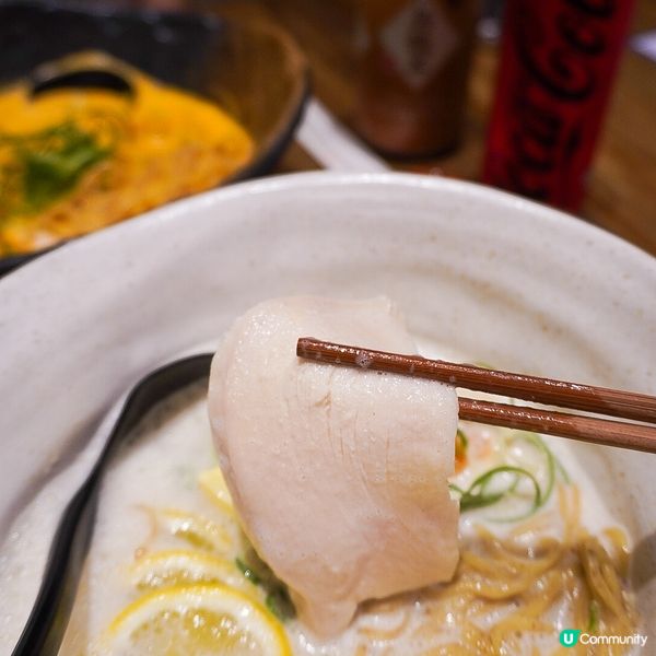 雞白湯拉麵越開越多,今次去咗奧海城月詠雞白湯麵專門店,來自鹿...