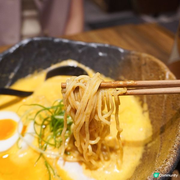 雞白湯拉麵越開越多,今次去咗奧海城月詠雞白湯麵專門店,來自鹿...