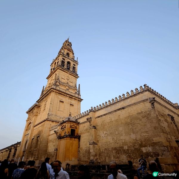 西班牙哥多華的清真寺大教堂，建築宏偉莊嚴，打卡一流。一