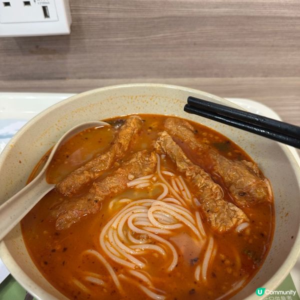 香港仔南記粉麵 — 麻辣春卷米線必試🔥🍜
