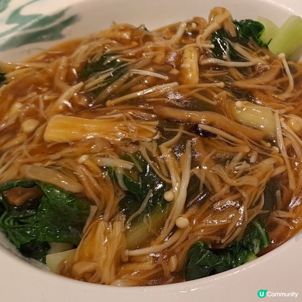 一家人在韋帕3號風球下嚐中菜😋