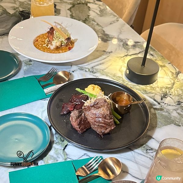 銅鑼灣英式歌舞廳！🎤🎶 美食+表演！😋