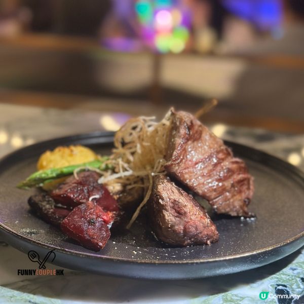 銅鑼灣英式歌舞廳！🎤🎶 美食+表演！😋