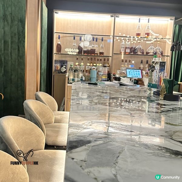 銅鑼灣英式歌舞廳！🎤🎶 美食+表演！😋