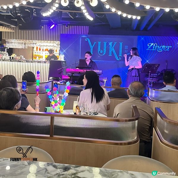 銅鑼灣英式歌舞廳！🎤🎶 美食+表演！😋