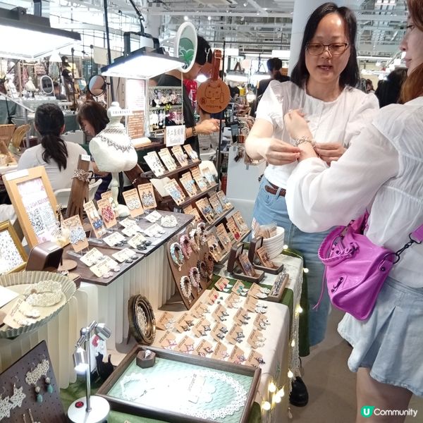  八號風球警告⚠️！留喺室內逛巿集都咁好玩？🤩 中環市集你